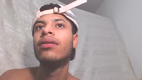 Snapshot of manuel444rl chatting on February 13, 6:48 pm Manuel RL online show from February 13, 6:48 pm
