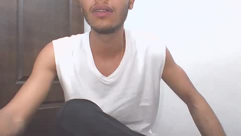 Snapshot of manuel444rl chatting on February 12, 8:50 pm Manuel RL online show from February 12, 8:50 pm