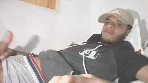 Snapshot of manuel444rl chatting on February 7, 11:34 am Manuel RL online show from February 7, 11:34 am