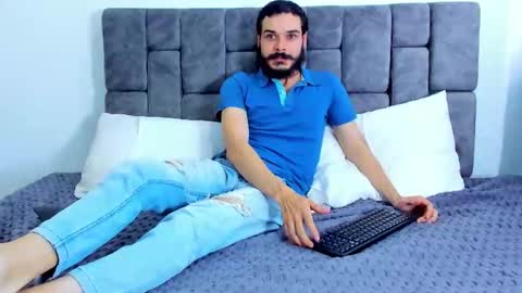 manuel_colt online show from October 16, 8:18 pm