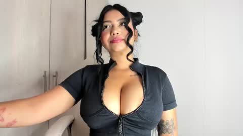 MANUELA online show from November 6, 2:53 pm