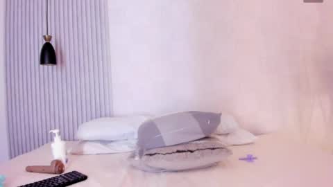 Manu online show from April 29, 5:30 pm