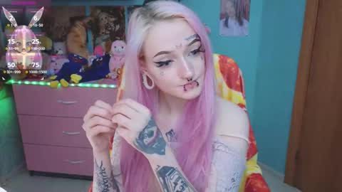 Manuela online show from October 5, 8:49 pm