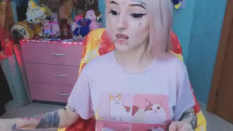 Manuela online show from November 3, 7:26 pm