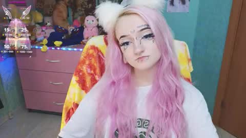 Manuela online show from October 9, 9:20 pm