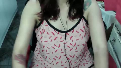 Manu Escarlate online show from March 20, 3:33 am