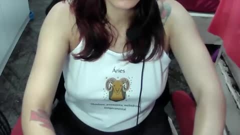 Manu Escarlate online show from April 29, 3:44 am