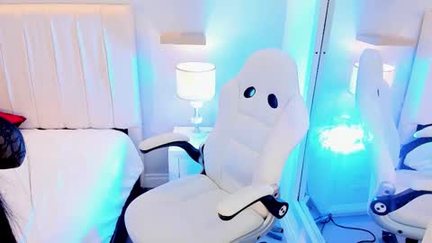 Manya online show from September 22, 7:40 pm