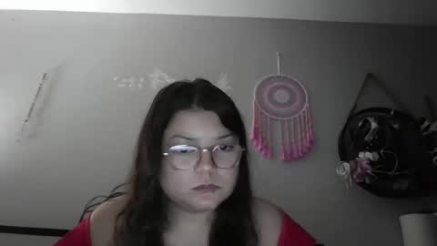 mapleless online show from November 4, 6:04 am