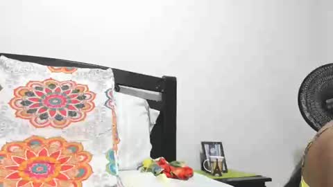 Mara online show from February 25, 1:43 pm