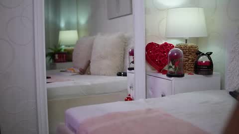  Mara  online show from October 6, 9:21 pm