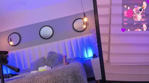 Mara  online show from December 18, 10:05 pm