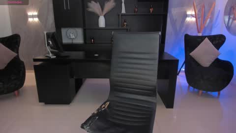 Snapshot of mararicci chatting on February 13, 4:54 am MARA online show from February 13, 4:54 am