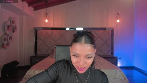 Snapshot of mararicci chatting on February 6, 2:44 am MARA online show from February 6, 2:44 am
