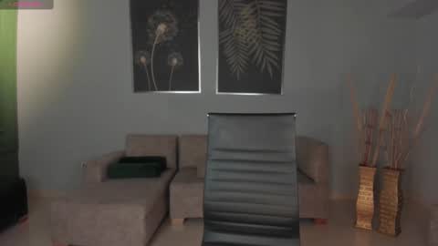 Snapshot of mararicci chatting on March 7, 4:34 am MARA online show from March 7, 4:34 am