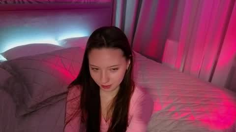 Mary online show from April 4, 3:52 pm