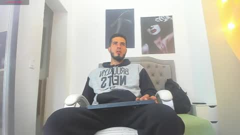 Marc Ruffalo online show from April 10, 11:26 am