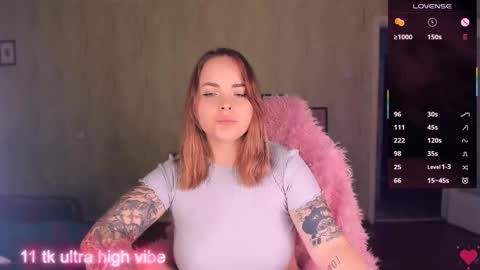 Snapshot of marcelinepeach chatting on September 10, 3:57 pm Sara online show from September 10, 3:57 pm