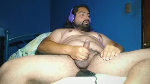 Snapshot of marcelon95 chatting on February 24, 5:22 am marcelon95 online show from February 24, 5:22 am