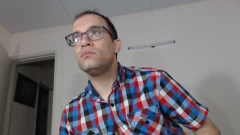 Snapshot of marcelsoltero chatting on March 1, 8:13 am marcnashio online show from March 1, 8:13 am