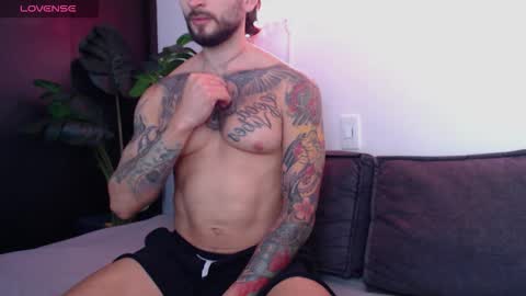 marco_allison43 online show from March 23, 4:01 pm
