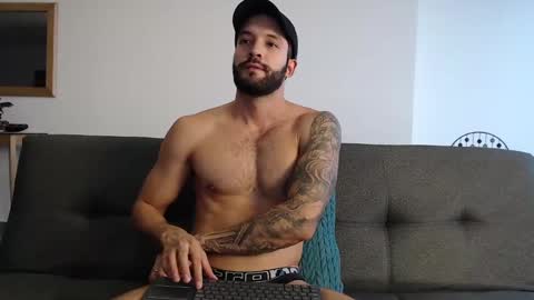 Snapshot of marcoandpolo01 chatting on January 27, 10:06 pm Marco Polo online show from January 27, 10:06 pm