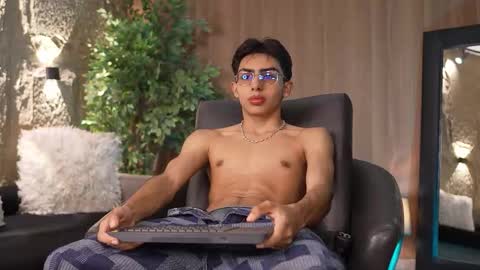 Marco and Ethan online show from December 4, 7:35 pm