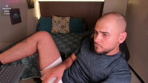marcus_soler online show from May 9, 3:07 pm