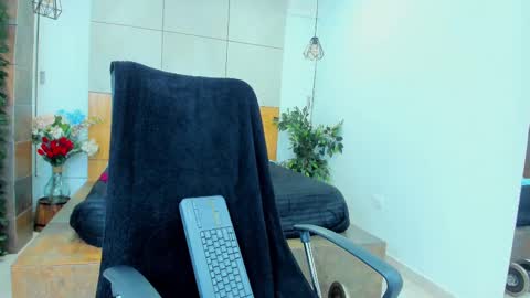 Snapshot of marcusblack_ chatting on February 19, 7:50 am Marcusssss online show from February 19, 7:50 am