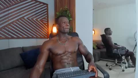 Snapshot of marcusblack_ chatting on March 5, 3:29 pm Marcusssss online show from March 5, 3:29 pm