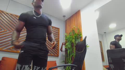 Snapshot of marcusblack_ chatting on February 5, 2:48 pm Marcusssss online show from February 5, 2:48 pm