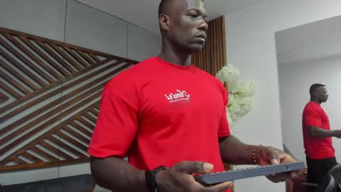 Marcusssss online show from April 6, 11:33 am