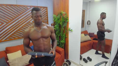 Snapshot of marcusblack_ chatting on February 5, 11:44 am Marcusssss online show from February 5, 11:44 am
