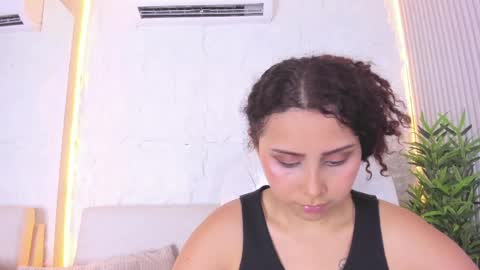 Marelyn online show from May 15, 4:25 pm
