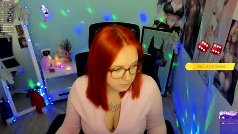 Snapshot of margaret_red chatting on December 26, 6:33 pm Margaret online show from December 26, 6:33 pm