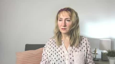 margaretmature online show from February 12, 4:33 pm