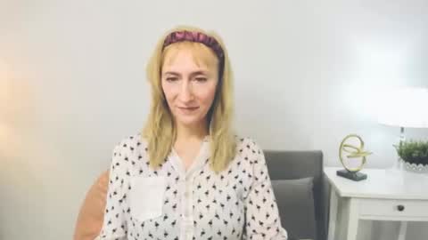margaretmature online show from February 16, 2:21 pm