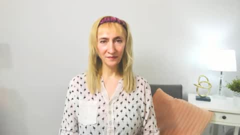 margaretmature online show from February 21, 4:26 pm