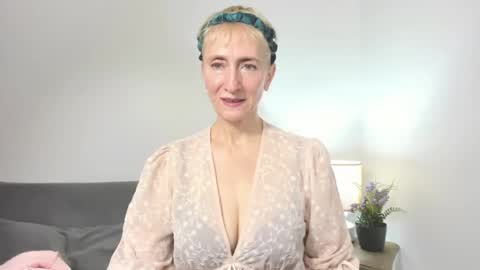 margaretmature online show from October 22, 4:08 pm