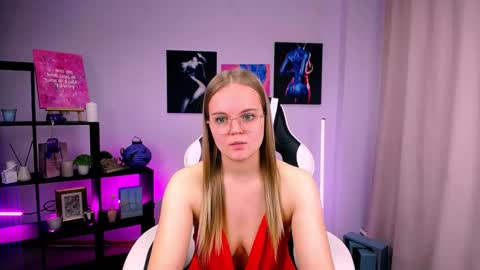 margoblonde online show from October 19, 3:33 am