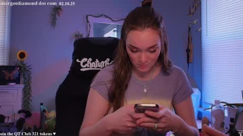 Snapshot of margotdiamond chatting on February 10, 6:13 pm online show from February 10, 6:13 pm