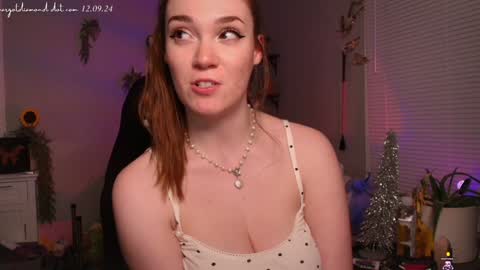 Snapshot of margotdiamond chatting on December 10, 12:50 am online show from December 10, 12:50 am