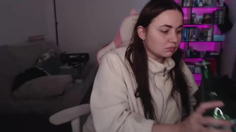 mari moore online show from February 17, 8:02 am