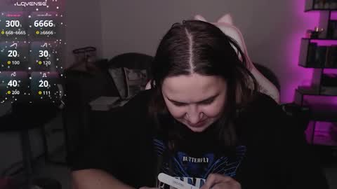 mari moore online show from October 8, 8:09 am