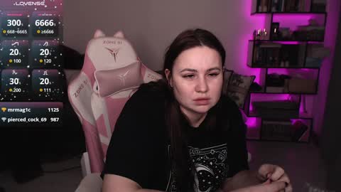 mari moore online show from February 7, 9:15 pm