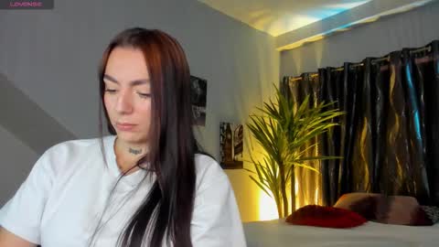 mari_salgado online show from September 17, 3:26 pm