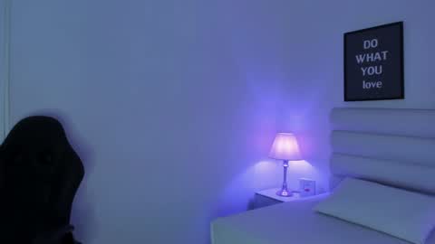 mari_salgado online show from January 14, 2:11 pm