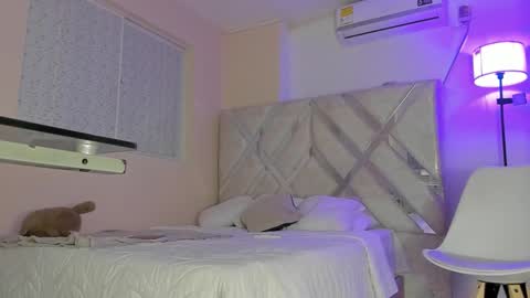 Meli-Mari  online show from February 2, 9:22 pm