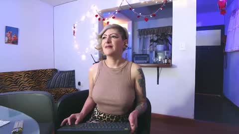 Snapshot of maria_fernandaxxx_ chatting on February 23, 11:55 am Maria fernanda online show from February 23, 11:55 am