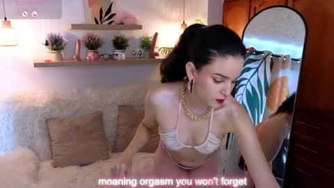 Snapshot of maria_flowwer chatting on February 21, 2:27 pm Maria Flowwer online show from February 21, 2:27 pm